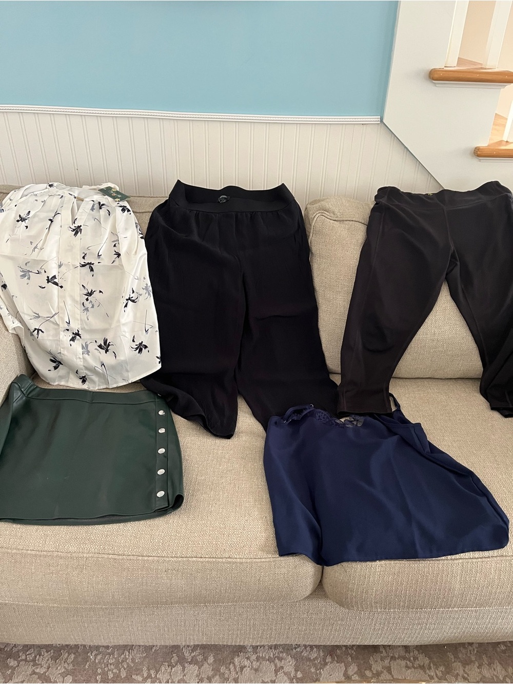 Black Wide-Leg Pants - Women and a lot of Clothes